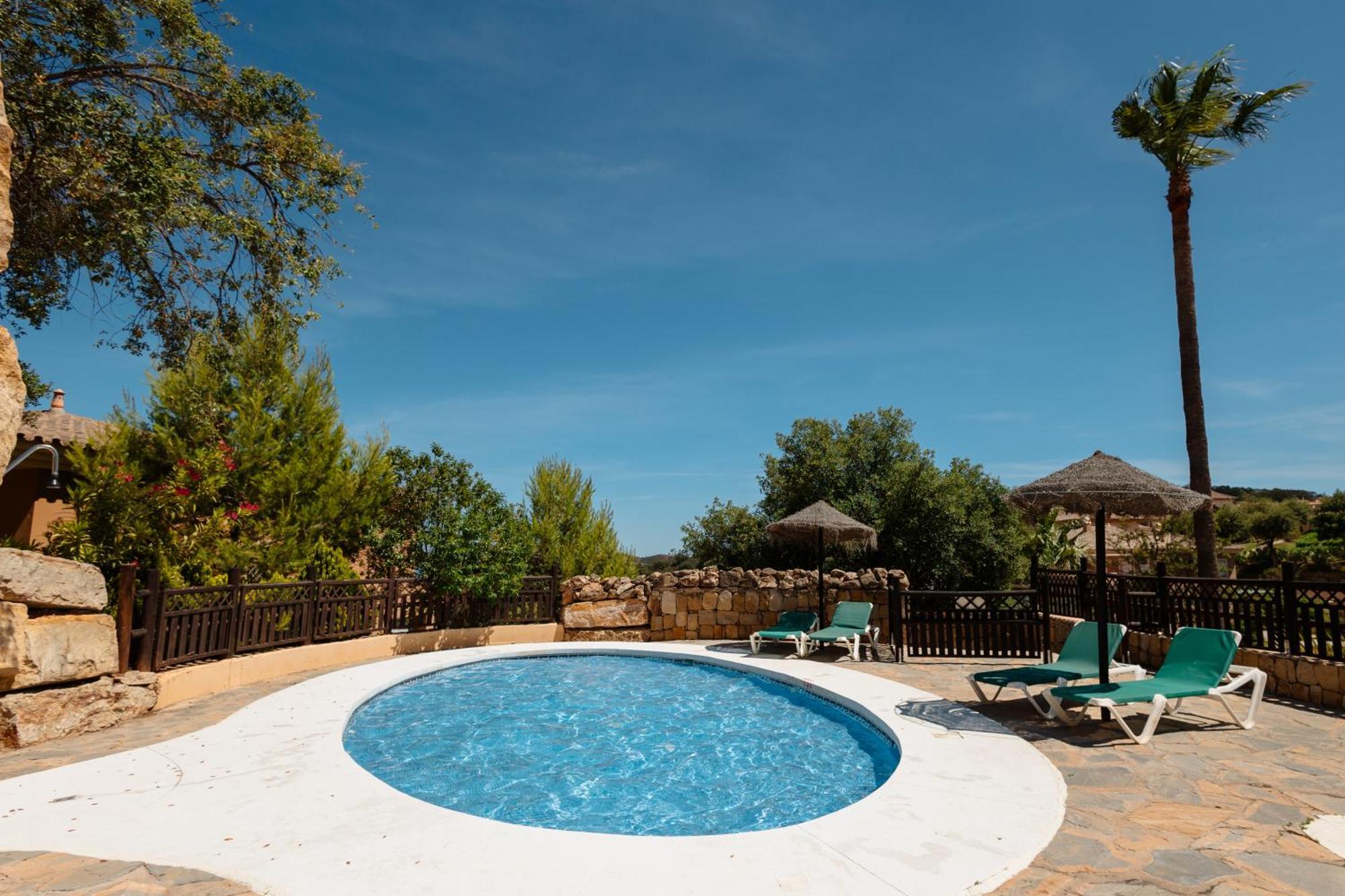 Sitio de CalahondaPrivate Heatable Infinity Pool With Sea Views In La Mairena, Marbellaアパートメント エクステリア 写真
