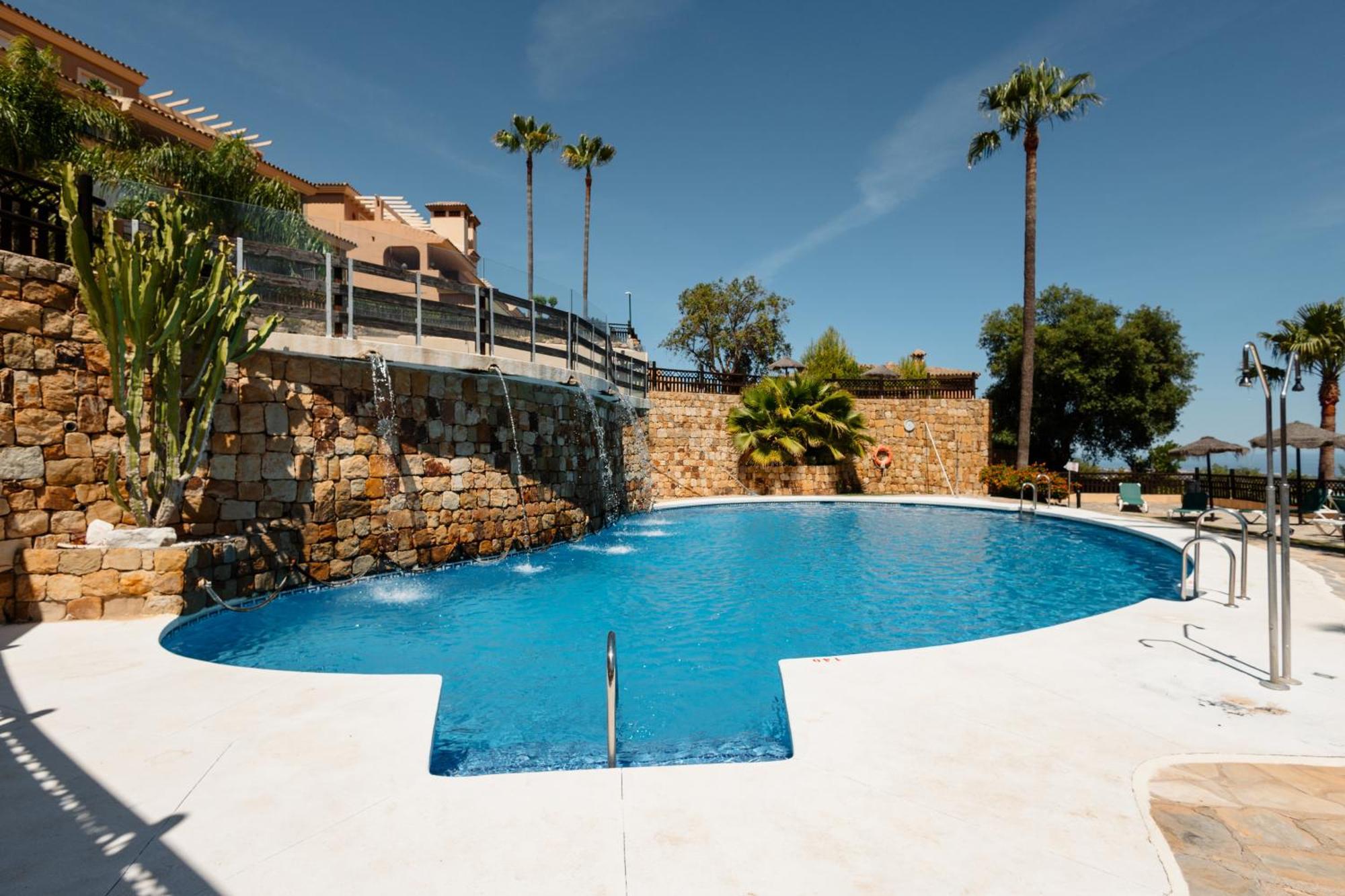 Sitio de CalahondaPrivate Heatable Infinity Pool With Sea Views In La Mairena, Marbellaアパートメント エクステリア 写真